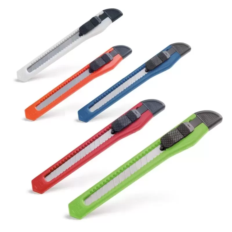 Nóż do tapet i kartonów